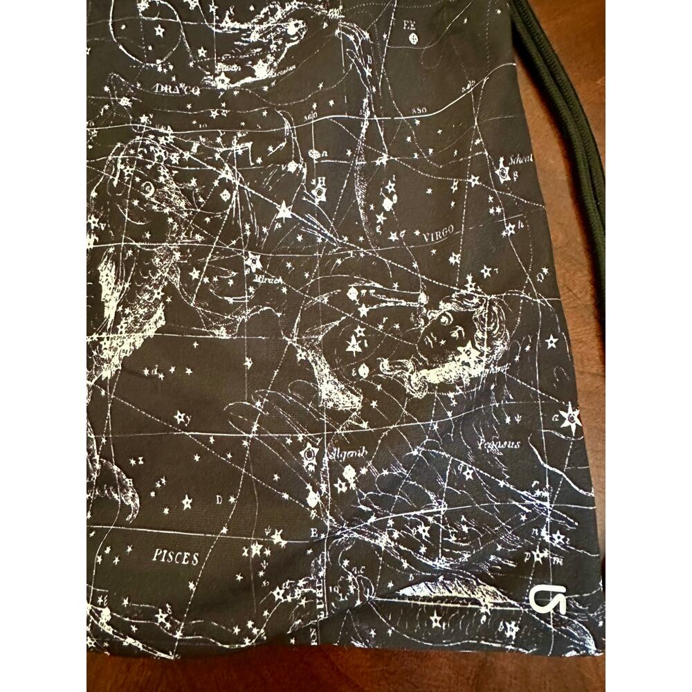 NWOT GapFit Drawstring bag - Picture 4 of 7